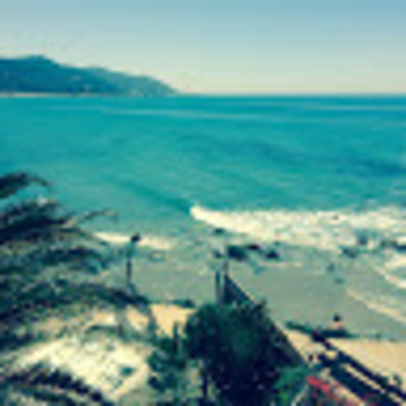 Meet your Posher, Alex - Picture 1 of 1